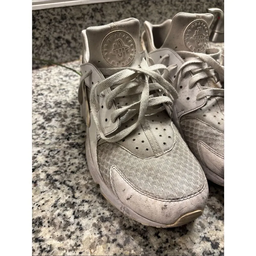 Nike Huarache Off-White/Light Gray Athletic Sneakers